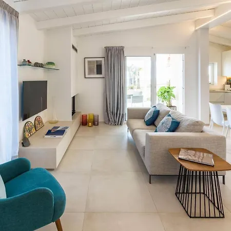 Azulea Villa *
